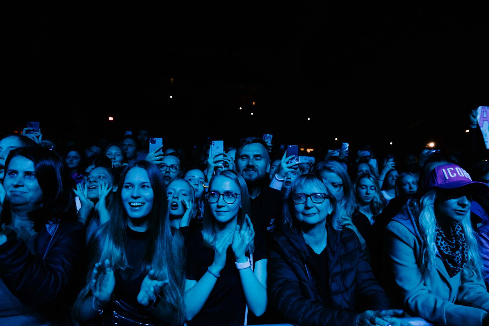 Alvaro Soler přivezl do Prahy kus Španělska, předskakoval mu bratr Greg Taro