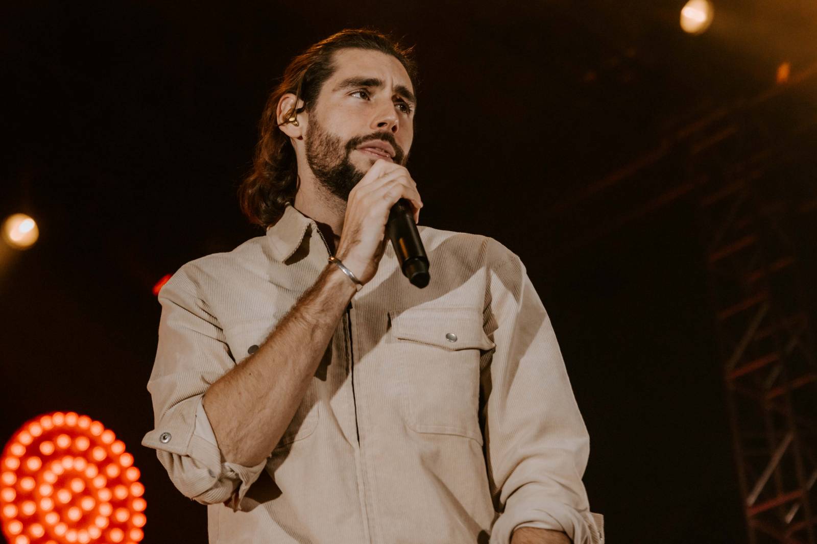 Alvaro Soler přivezl do Prahy kus Španělska, předskakoval mu bratr Greg Taro