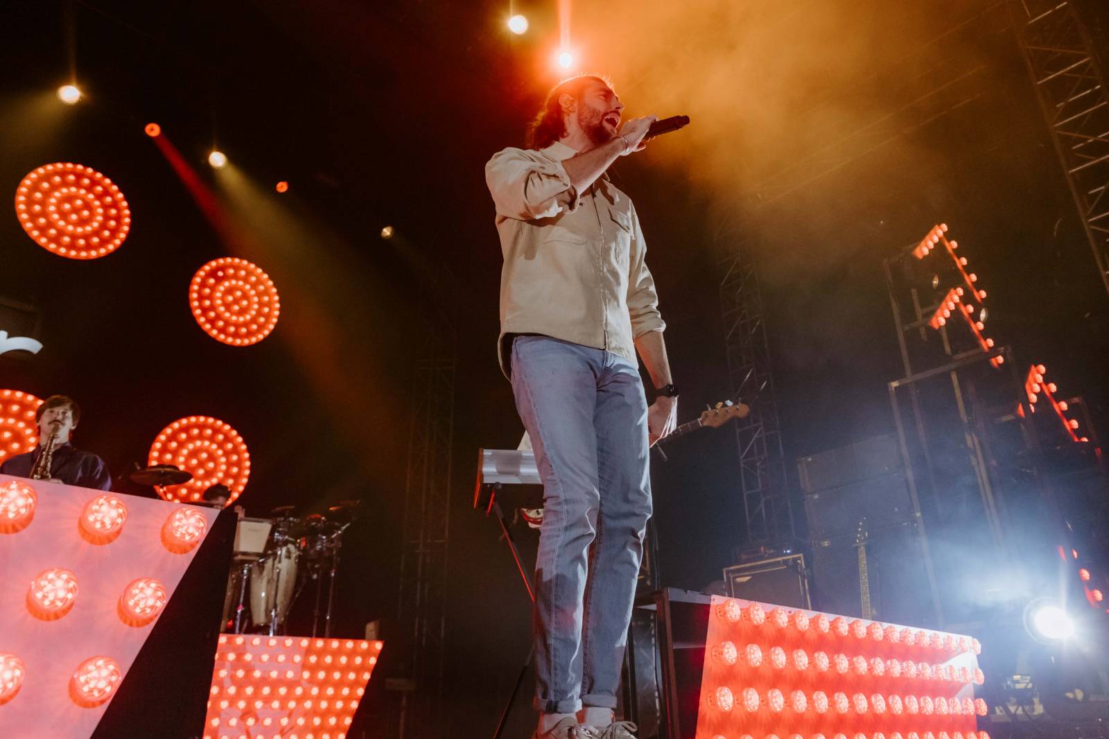 Alvaro Soler přivezl do Prahy kus Španělska, předskakoval mu bratr Greg Taro