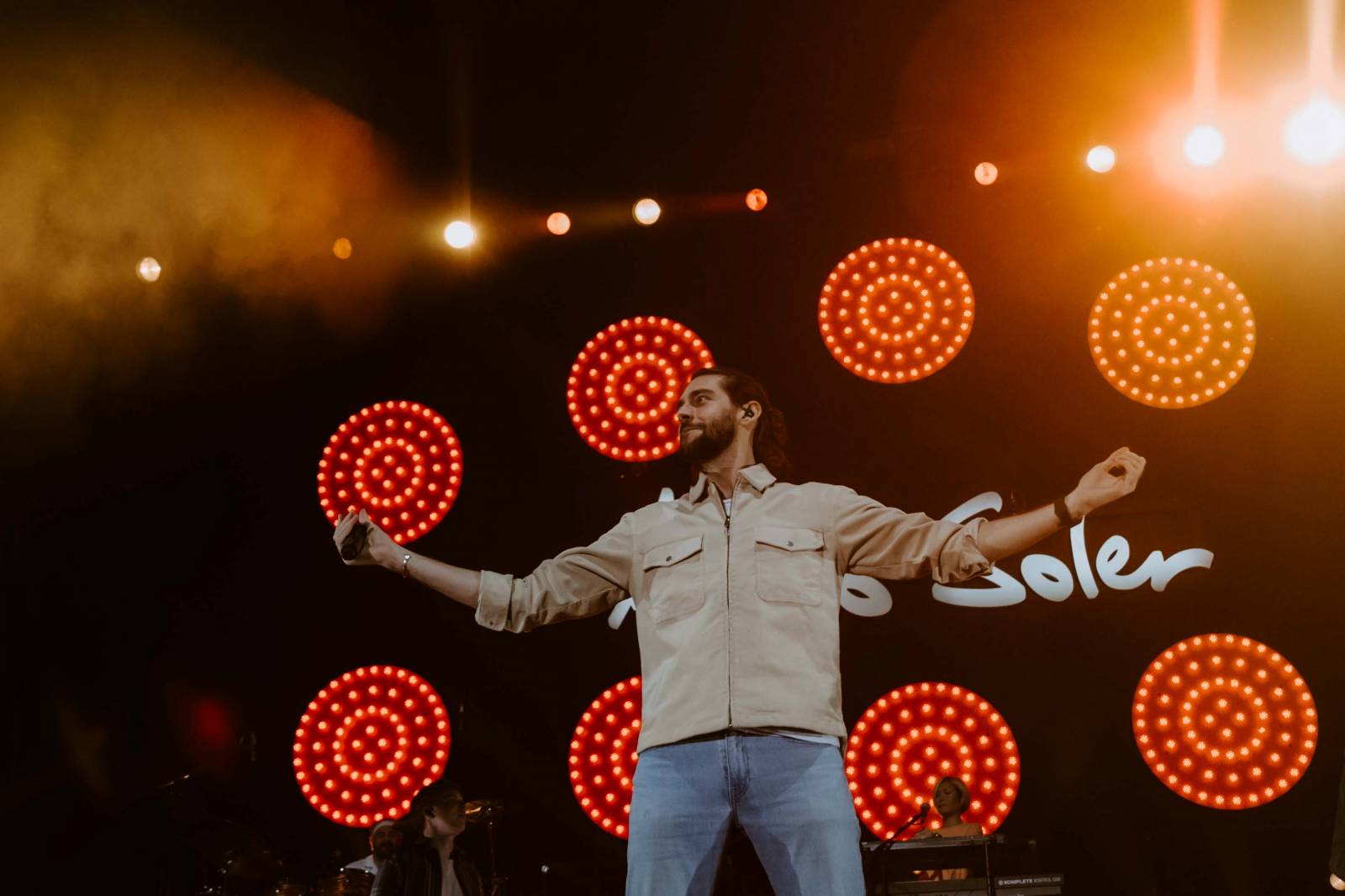 Alvaro Soler přivezl do Prahy kus Španělska, předskakoval mu bratr Greg Taro