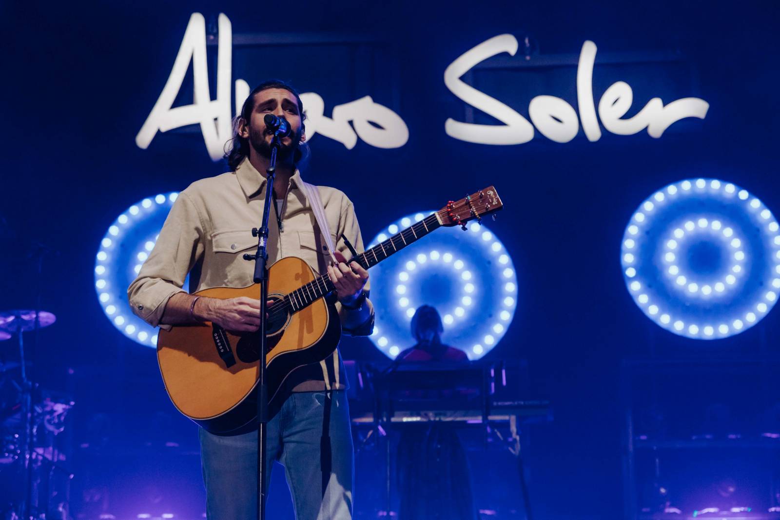 Alvaro Soler přivezl do Prahy kus Španělska, předskakoval mu bratr Greg Taro