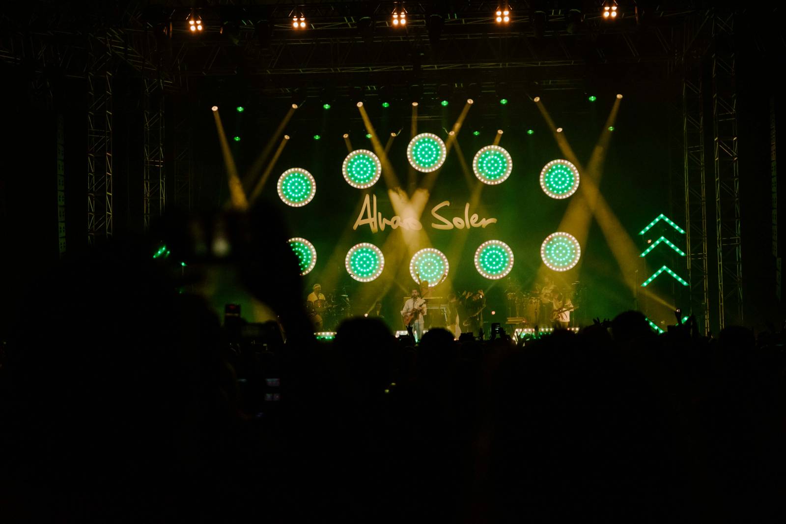 Alvaro Soler přivezl do Prahy kus Španělska, předskakoval mu bratr Greg Taro