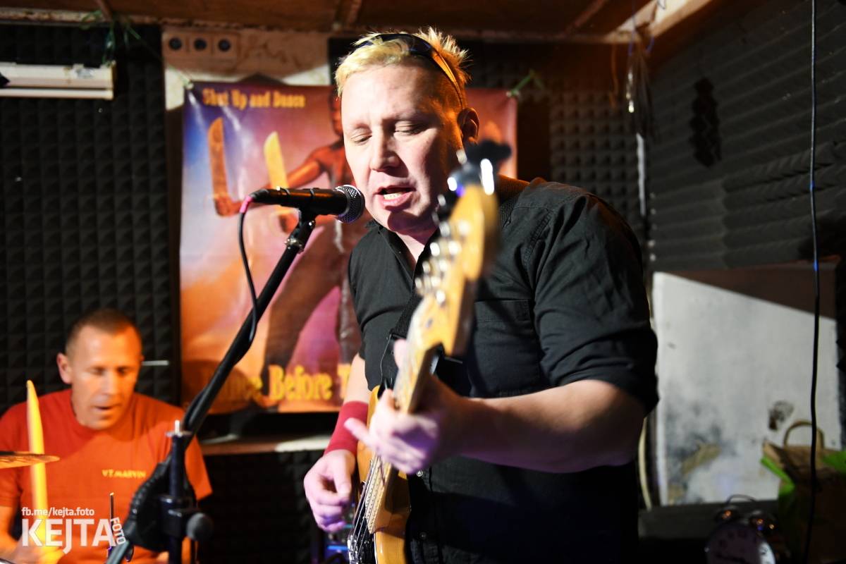 Punkoví V.T. Marvin zahráli na podporu klubu Balada