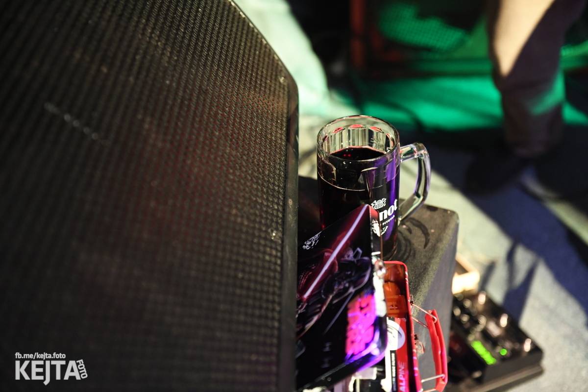 Punkoví V.T. Marvin zahráli na podporu klubu Balada