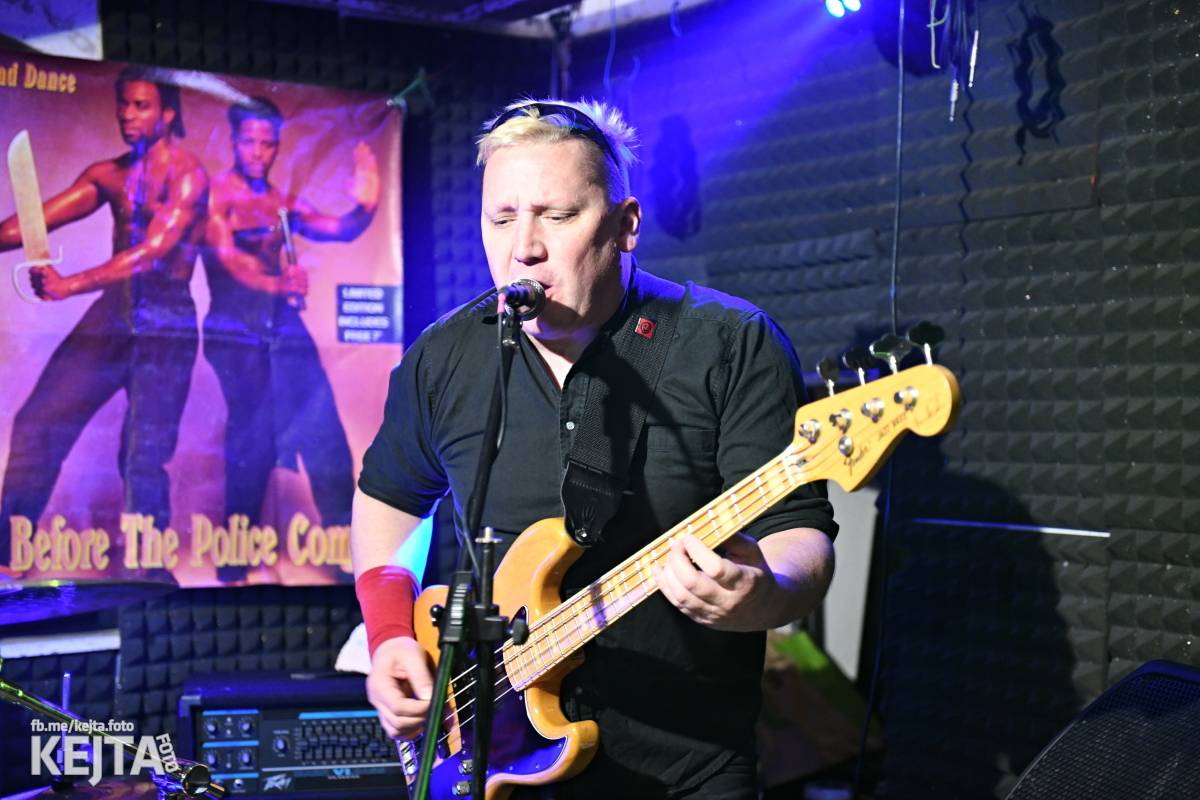 Punkoví V.T. Marvin zahráli na podporu klubu Balada