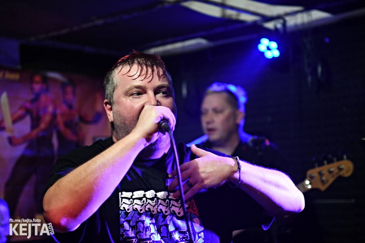 Punkoví V.T. Marvin zahráli na podporu klubu Balada