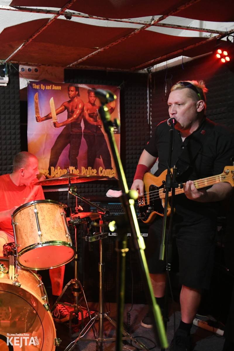 Punkoví V.T. Marvin zahráli na podporu klubu Balada