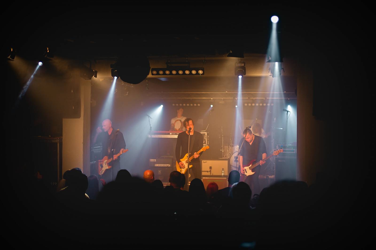 Chinaski v Třebíči poprvé pokřtili novinku Frihet