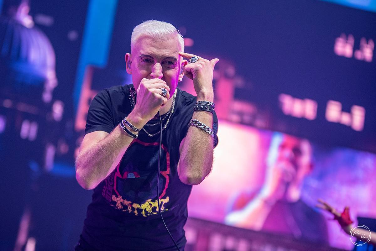 Scooter rozpohyboval zimák v Ústí nad Labem, přivezl si i sexy tanečnice