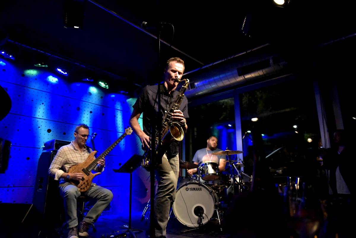 Vyprodaný Jazz Dock si vychutnal hudbu držitele Grammy Boba Reynoldse