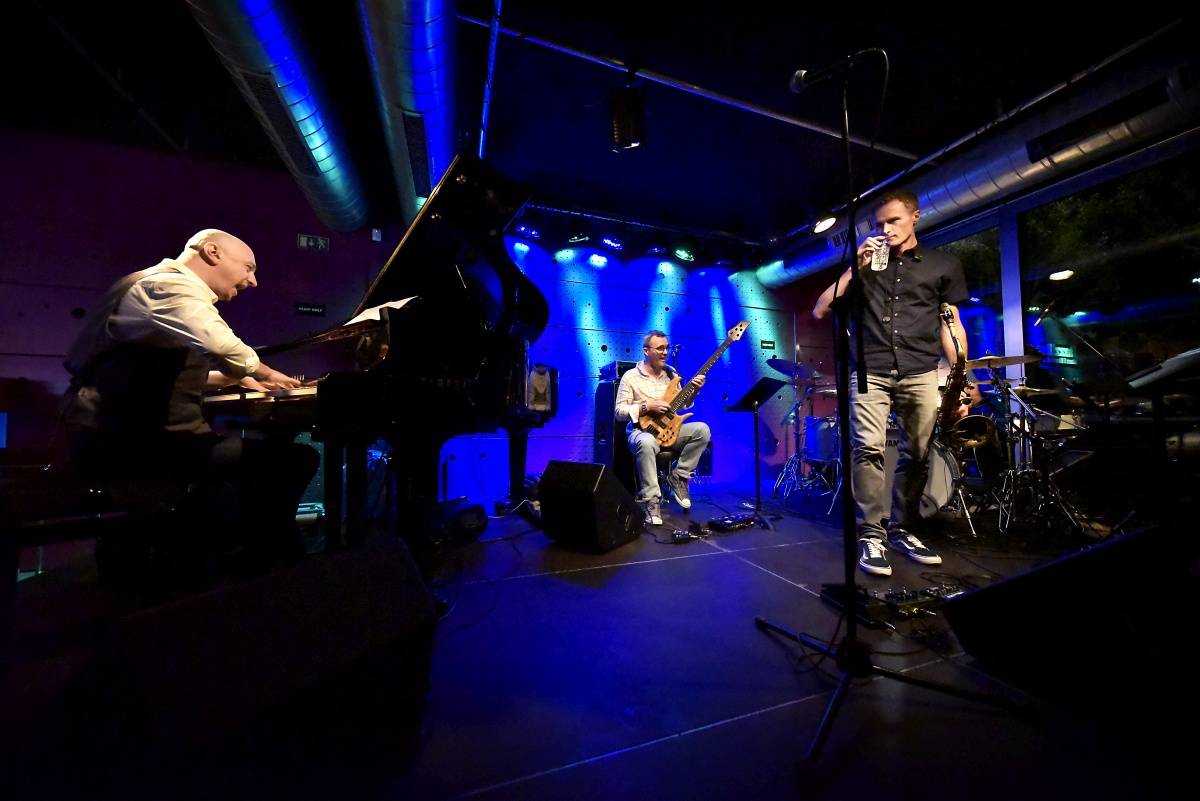 Vyprodaný Jazz Dock si vychutnal hudbu držitele Grammy Boba Reynoldse