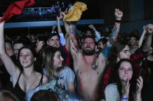 Trička létala vzduchem. Na Vypsané fiXe v Plzni to bylo divoké