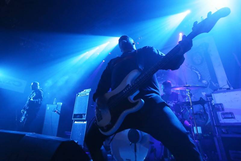 Paradise Lost zatemnili bratislavskou oblohu, předskakovali jim Hangman's Chair