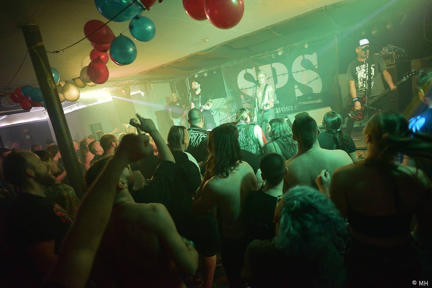 SPS v Plzni oslavili 30 let od vydání debutové desky Jsme v hajzlu