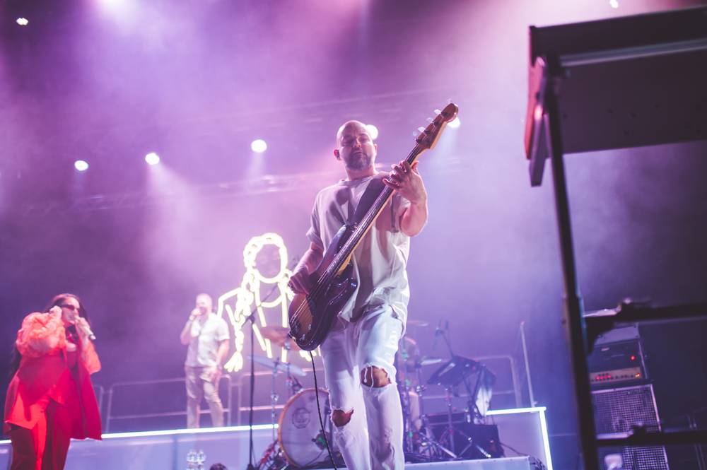 Ewa Farna odstartovala turné k desce Umami, do Ostravy přijela se Sofianem Medjmedj