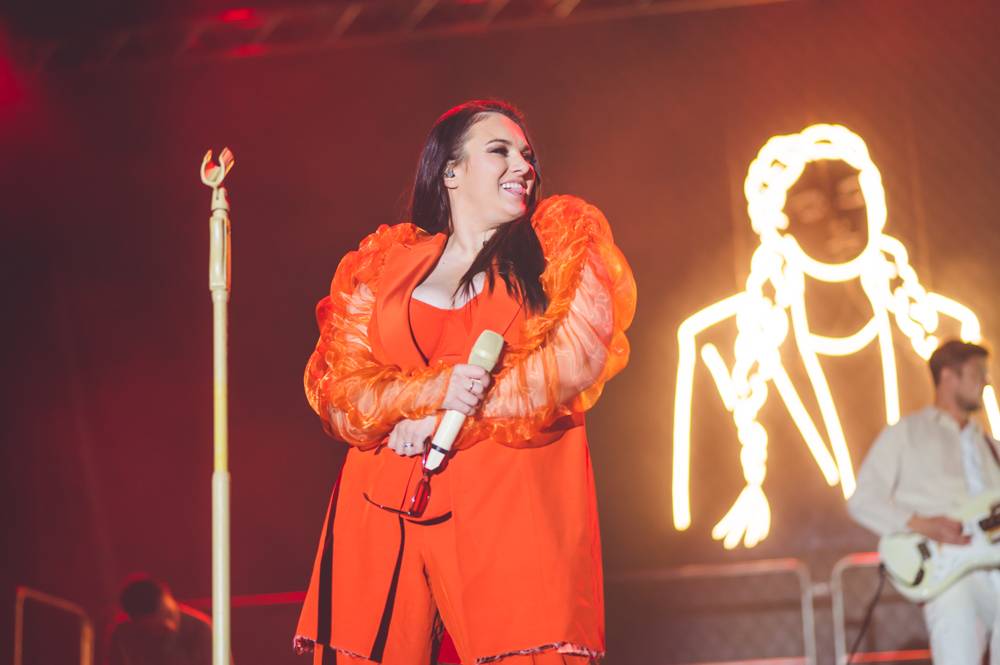 Ewa Farna odstartovala turné k desce Umami, do Ostravy přijela se Sofianem Medjmedj