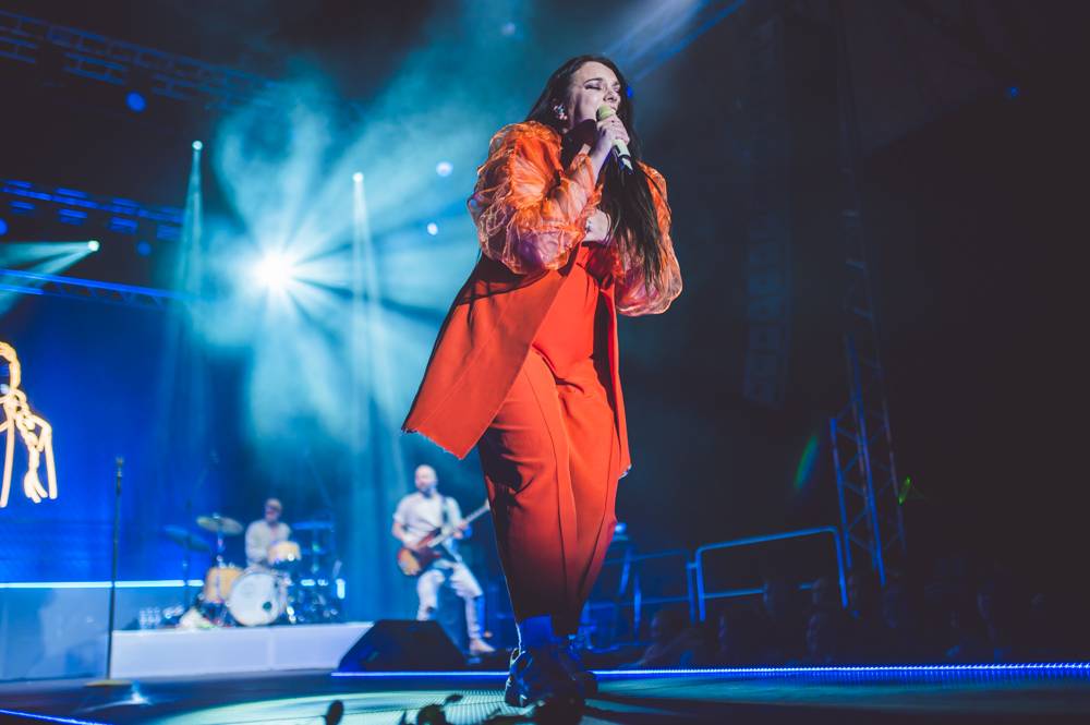 Ewa Farna odstartovala turné k desce Umami, do Ostravy přijela se Sofianem Medjmedj