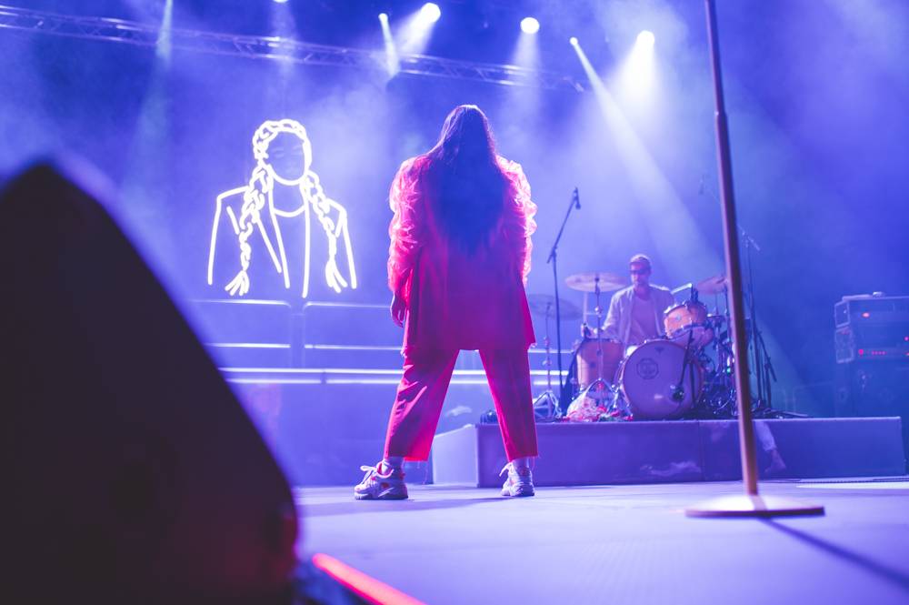 Ewa Farna odstartovala turné k desce Umami, do Ostravy přijela se Sofianem Medjmedj