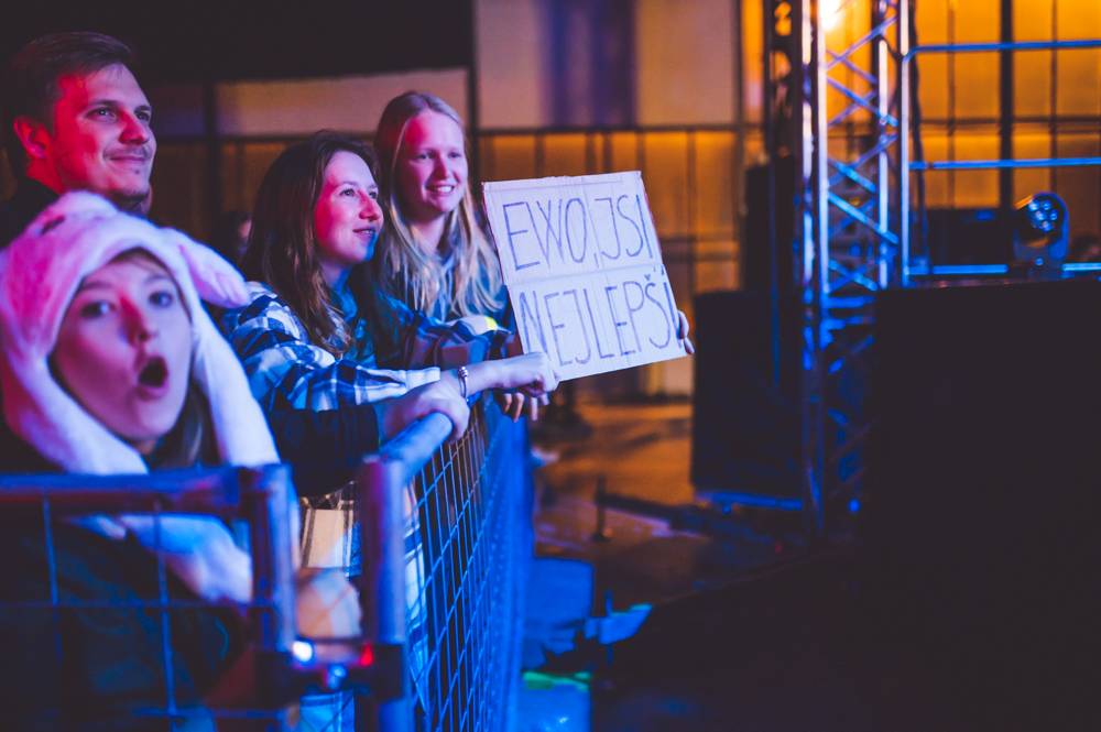 Ewa Farna odstartovala turné k desce Umami, do Ostravy přijela se Sofianem Medjmedj