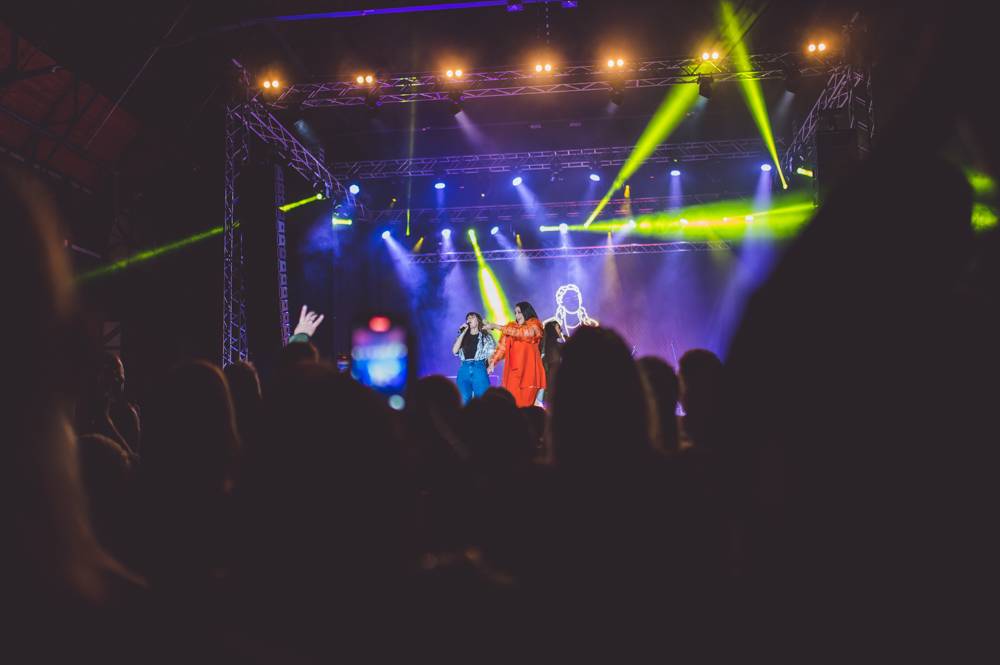 Ewa Farna odstartovala turné k desce Umami, do Ostravy přijela se Sofianem Medjmedj