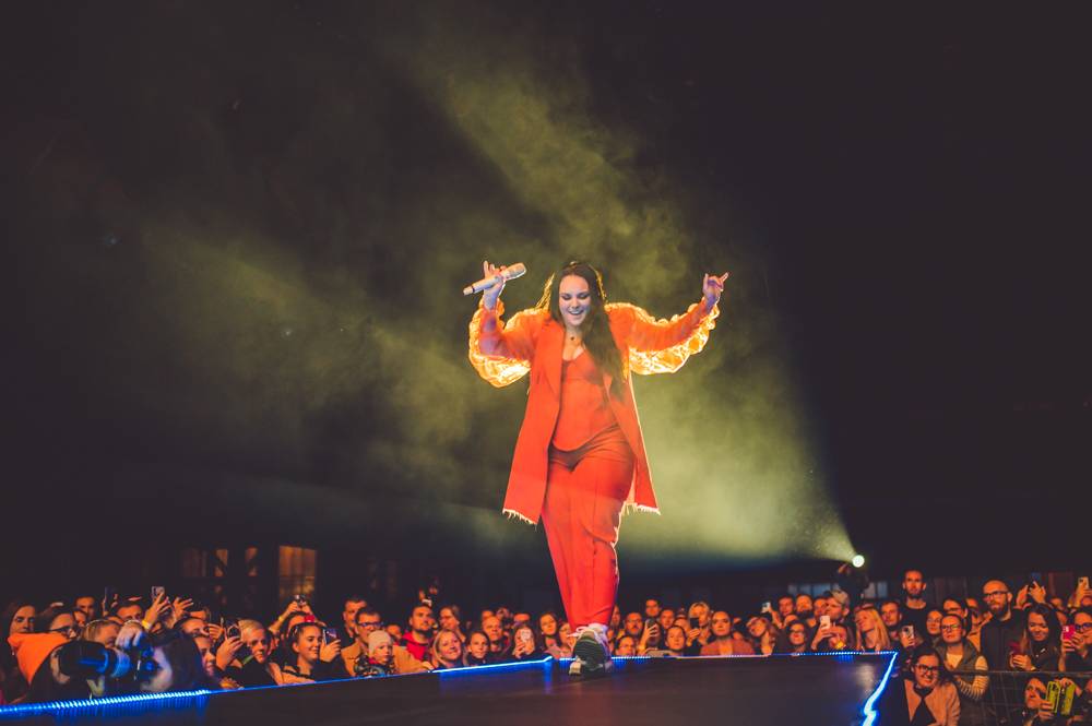 Ewa Farna odstartovala turné k desce Umami, do Ostravy přijela se Sofianem Medjmedj