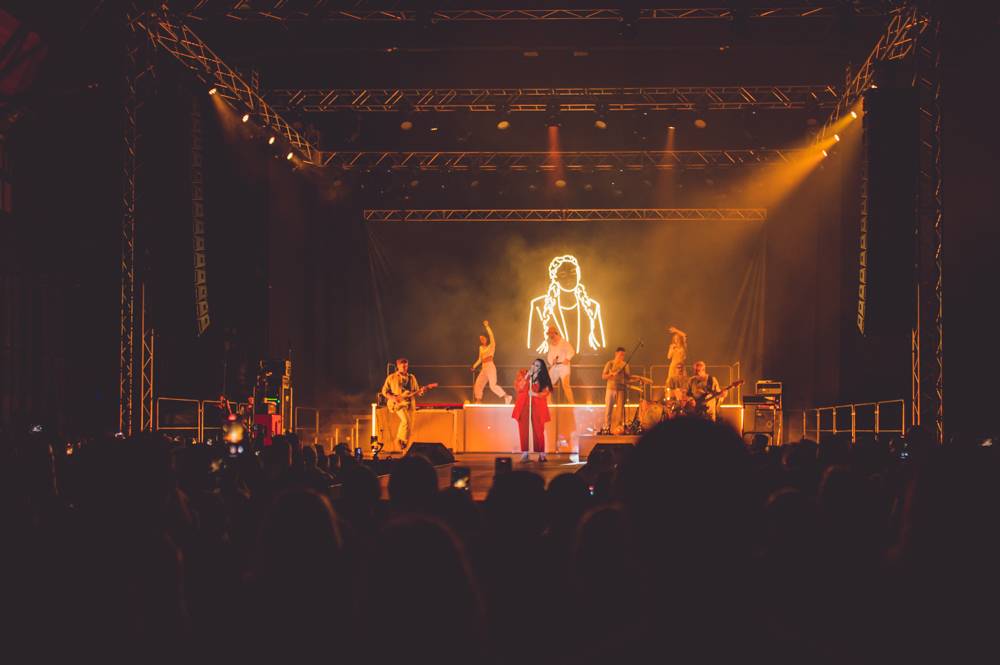 Ewa Farna odstartovala turné k desce Umami, do Ostravy přijela se Sofianem Medjmedj