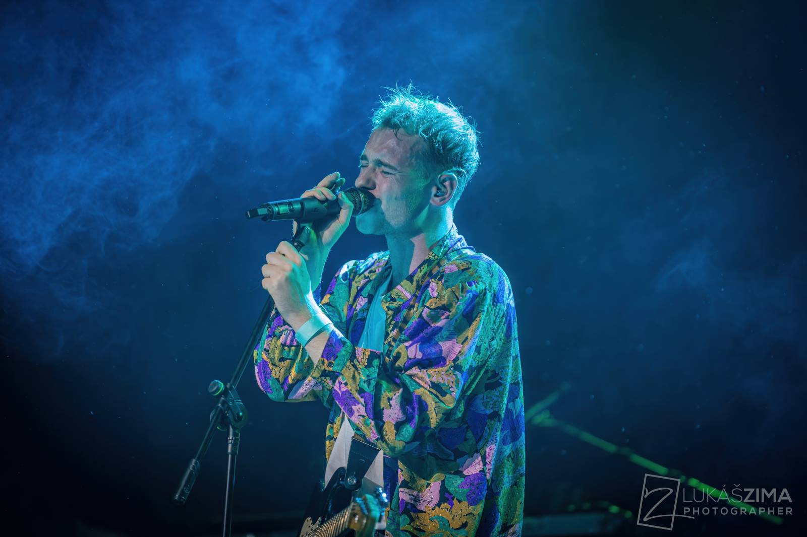 Poetika naposledy v úplné sestavě. Fanoušci se v Roxy loučili s Edou Rovenským