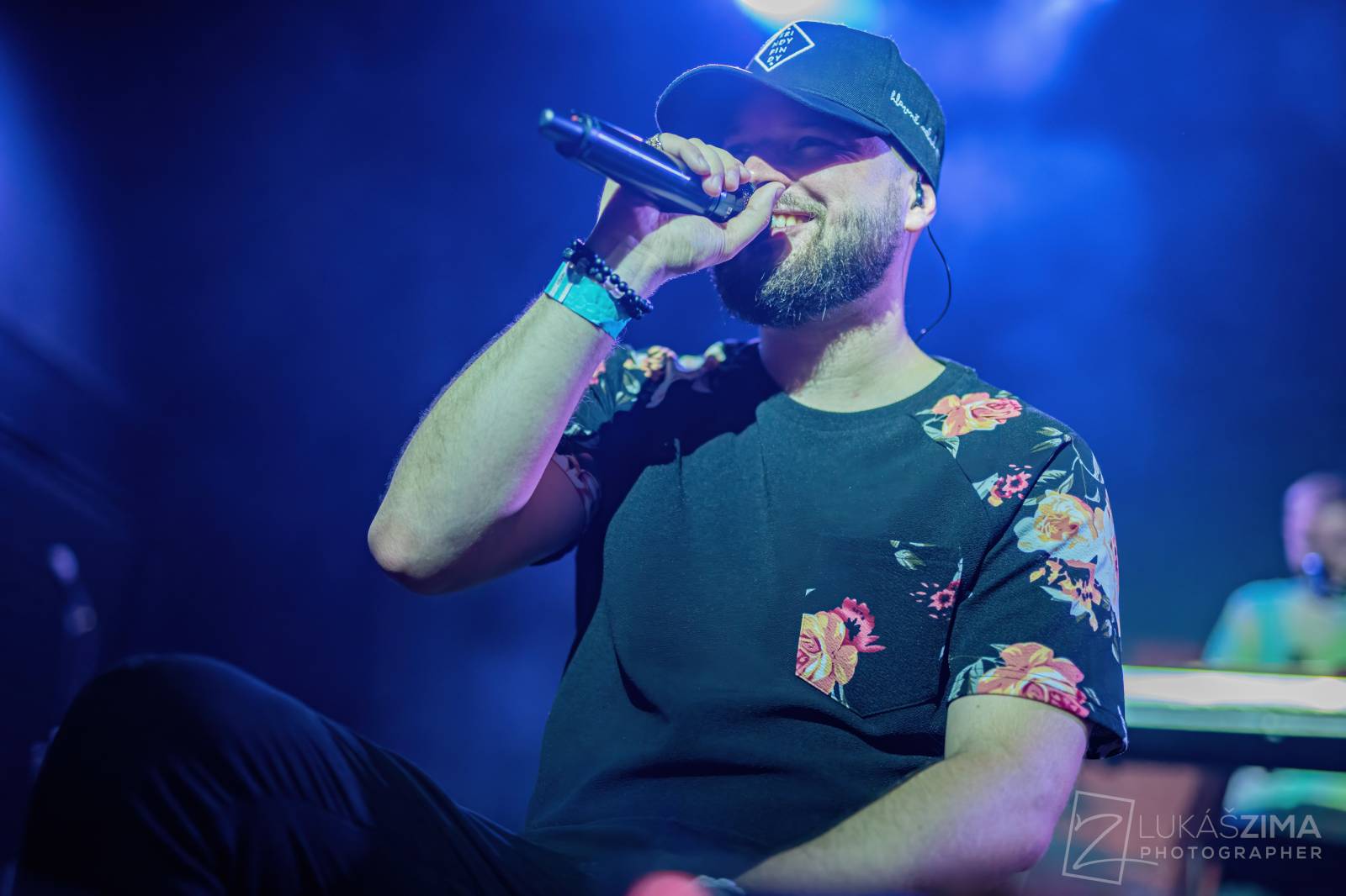 Poetika naposledy v úplné sestavě. Fanoušci se v Roxy loučili s Edou Rovenským