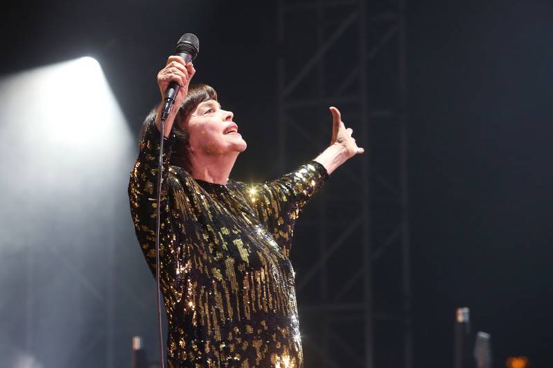 Na brněnském Výstavišti zněl francouzský šanson v podání Mireille Mathieu