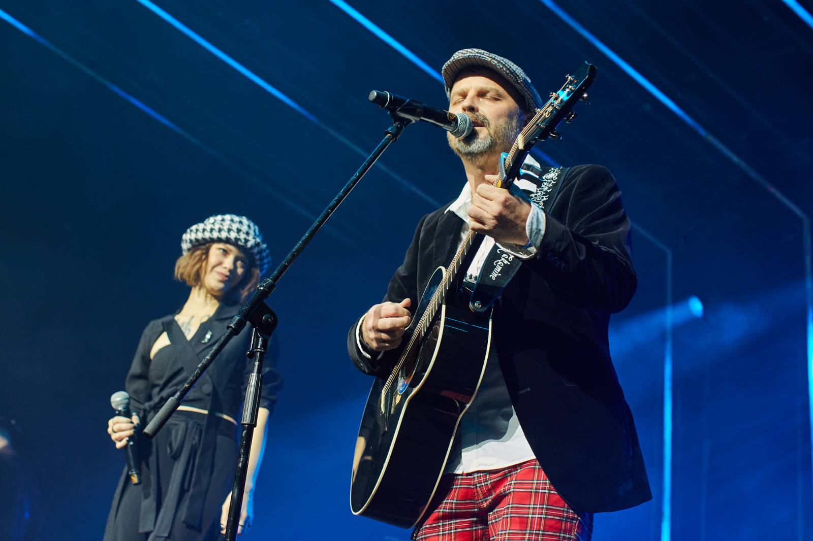 Přátelé a kolegové zavzpomínali v O2 universu na Mira Žbirku