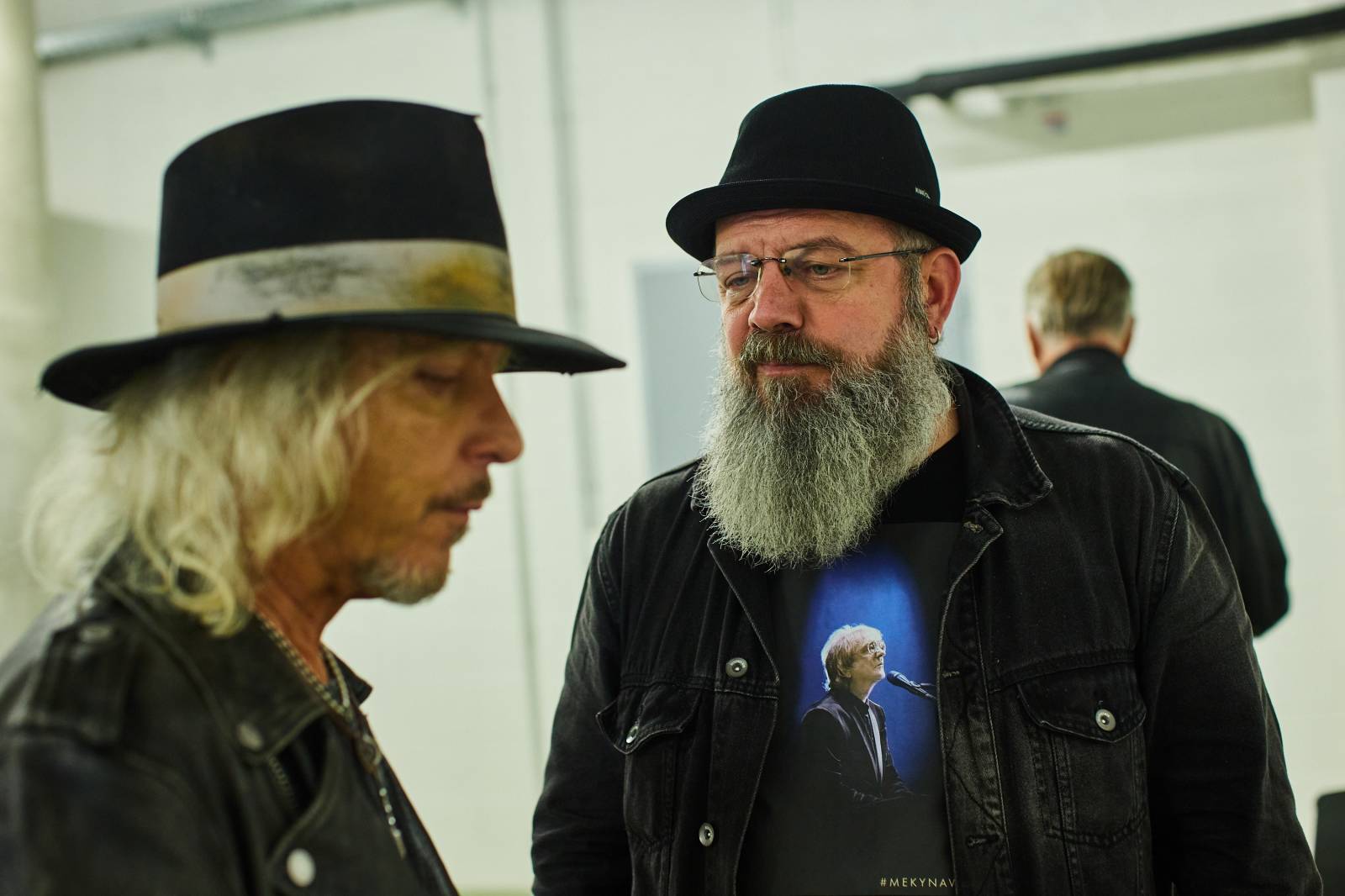 Přátelé a kolegové zavzpomínali v O2 universu na Mira Žbirku