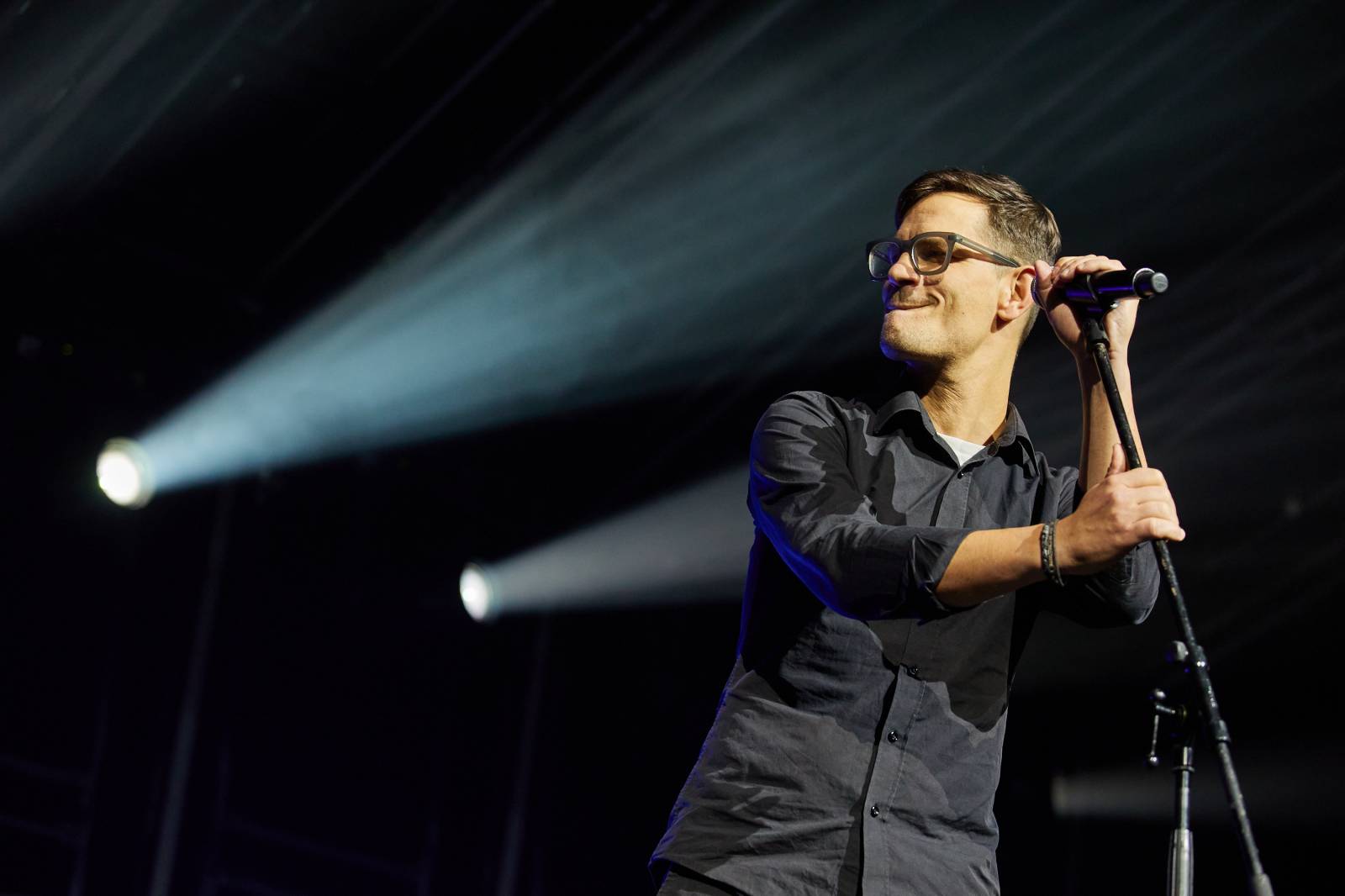 Přátelé a kolegové zavzpomínali v O2 universu na Mira Žbirku