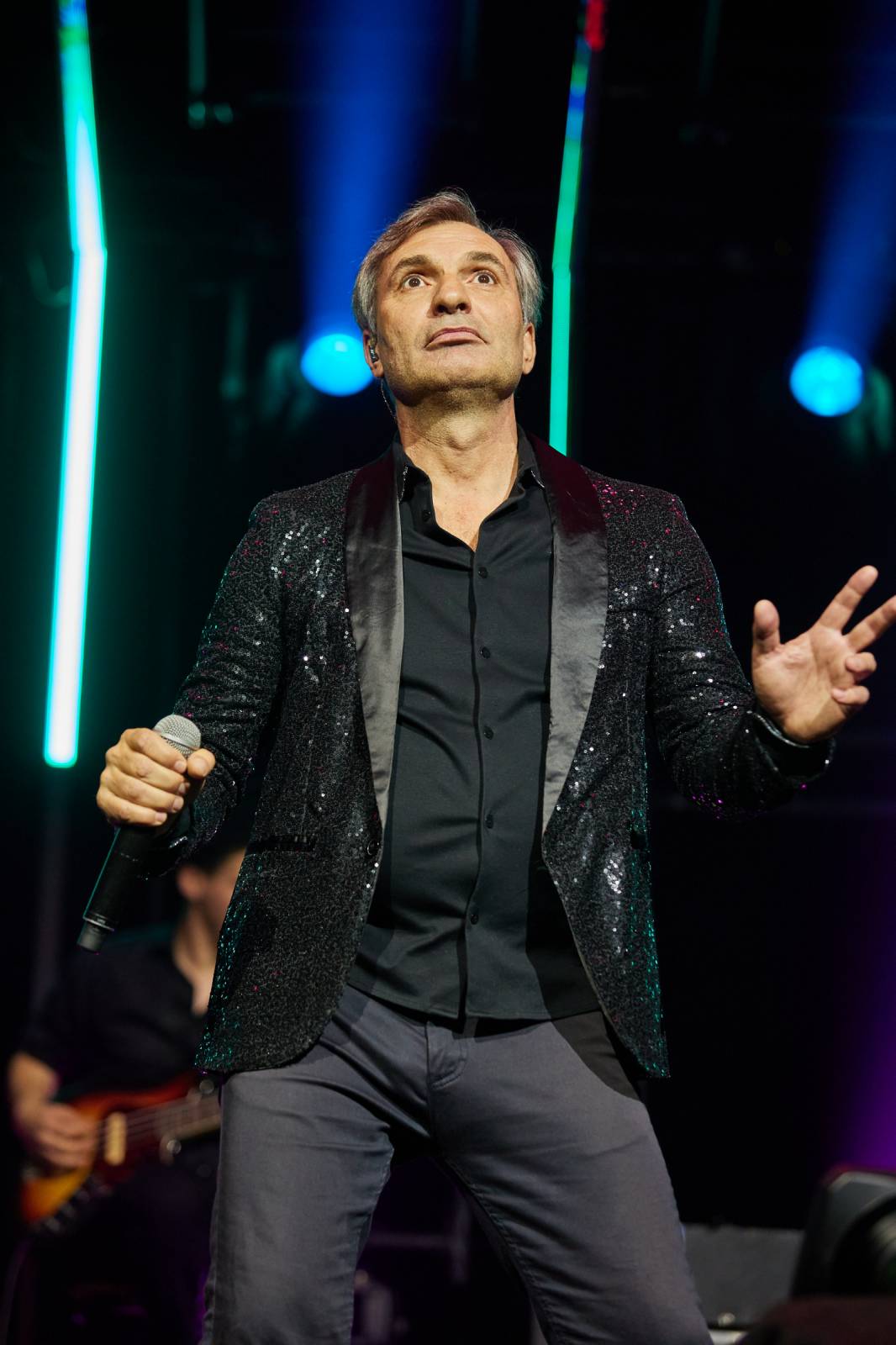 Přátelé a kolegové zavzpomínali v O2 universu na Mira Žbirku