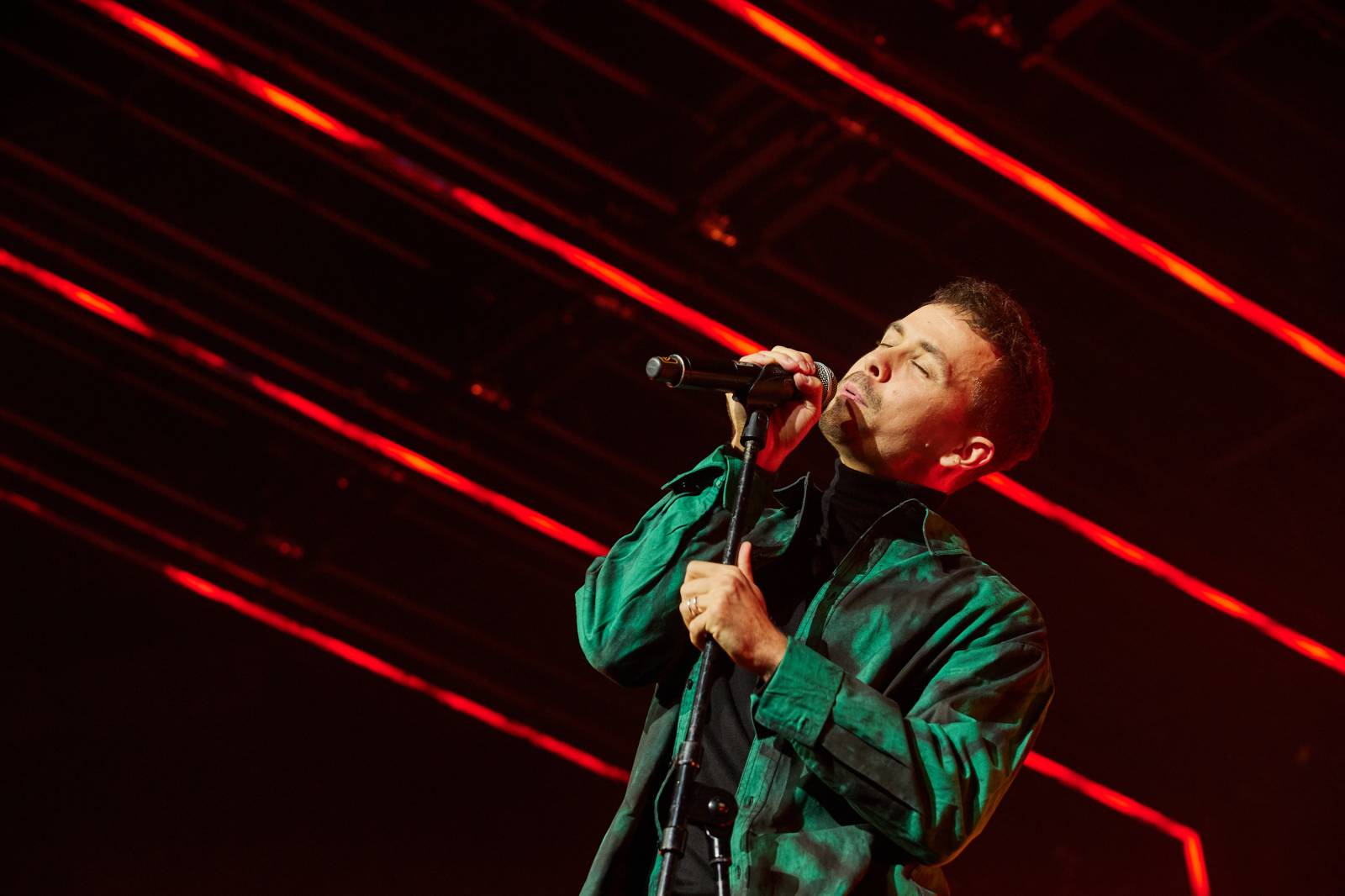 Přátelé a kolegové zavzpomínali v O2 universu na Mira Žbirku