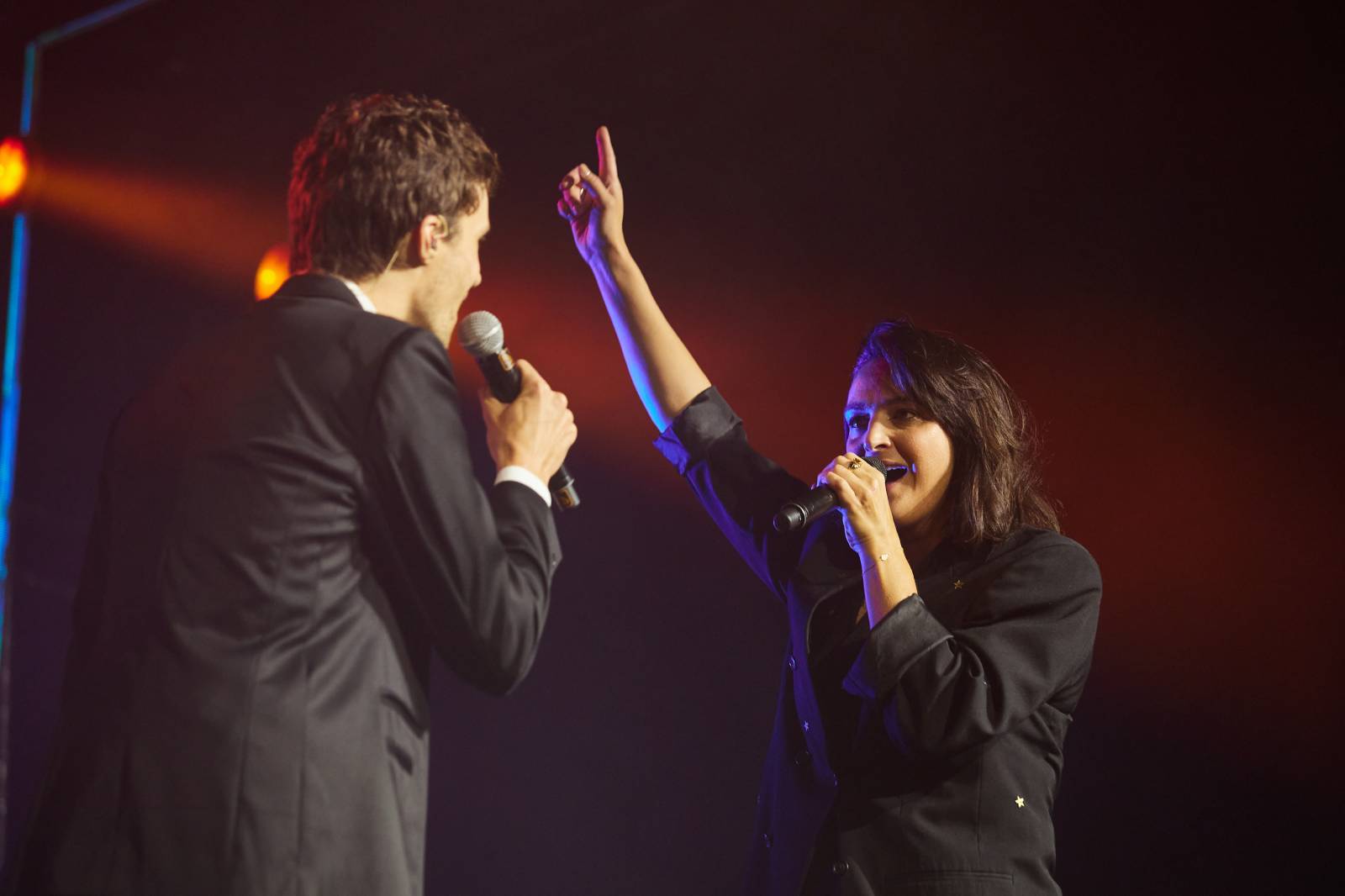 Přátelé a kolegové zavzpomínali v O2 universu na Mira Žbirku