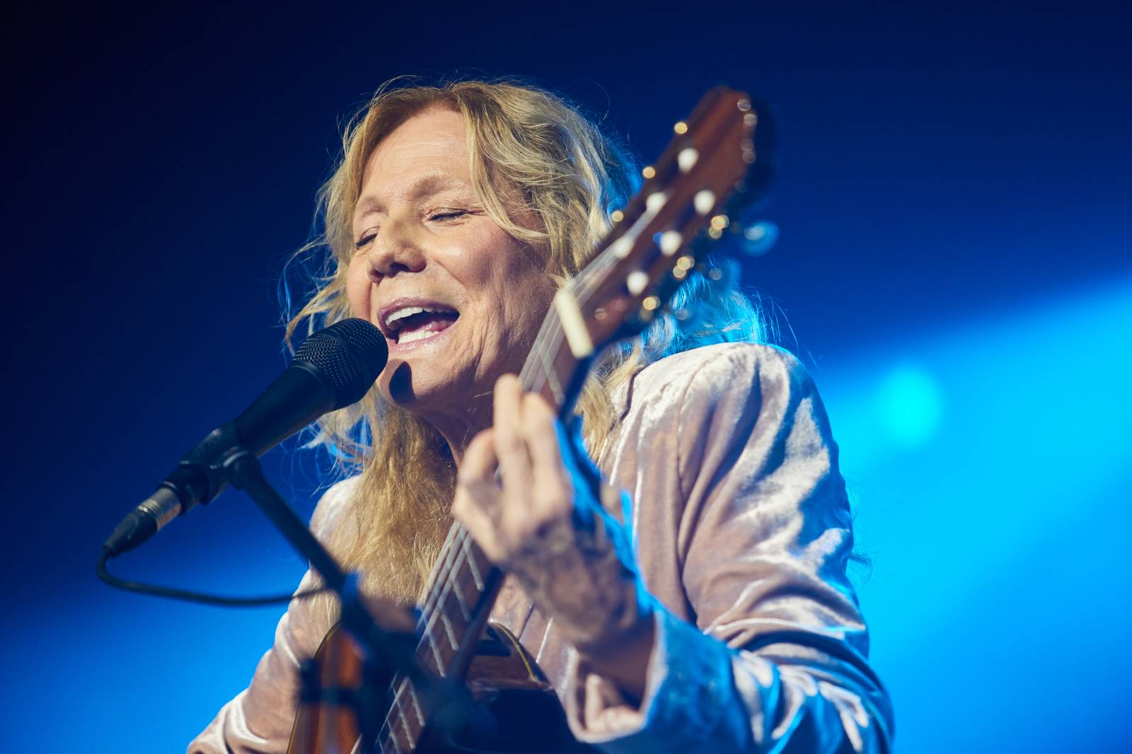 Přátelé a kolegové zavzpomínali v O2 universu na Mira Žbirku