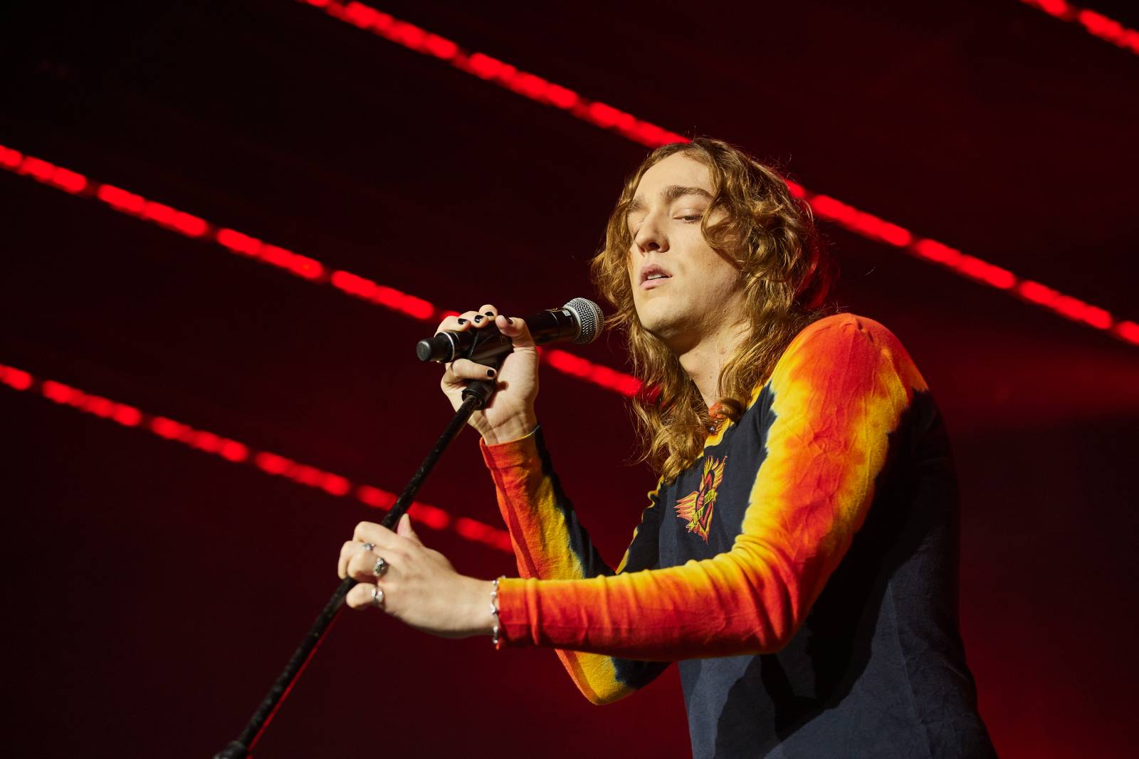 Přátelé a kolegové zavzpomínali v O2 universu na Mira Žbirku