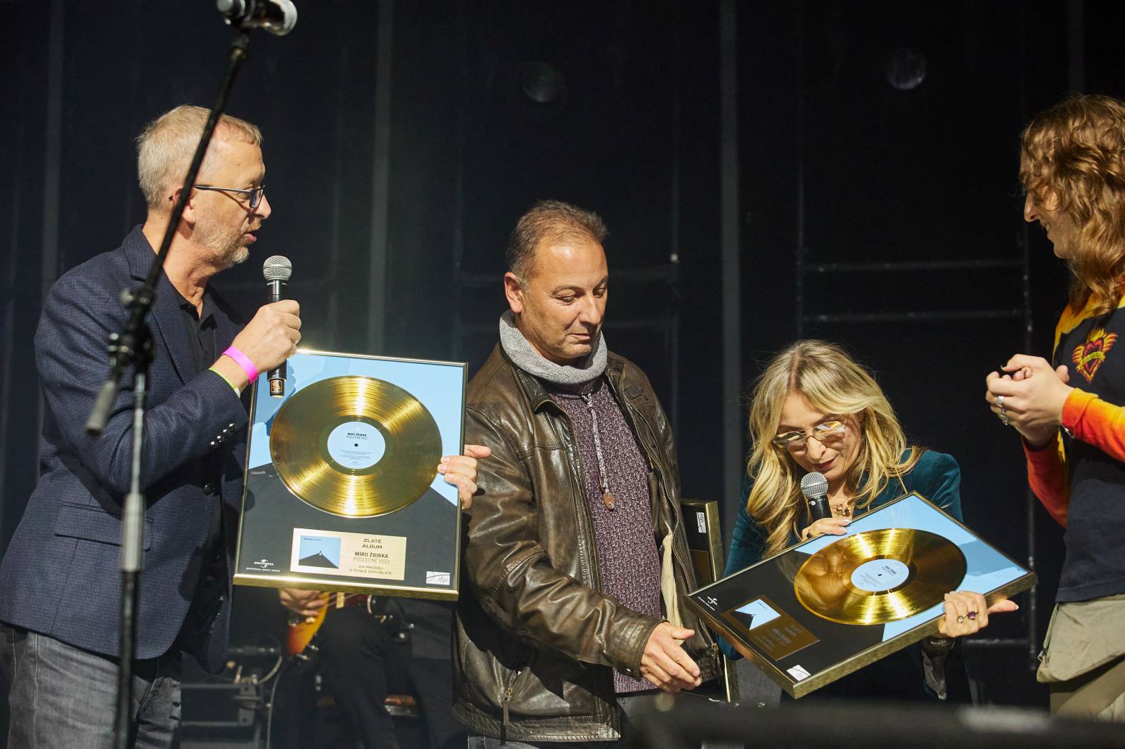 Přátelé a kolegové zavzpomínali v O2 universu na Mira Žbirku