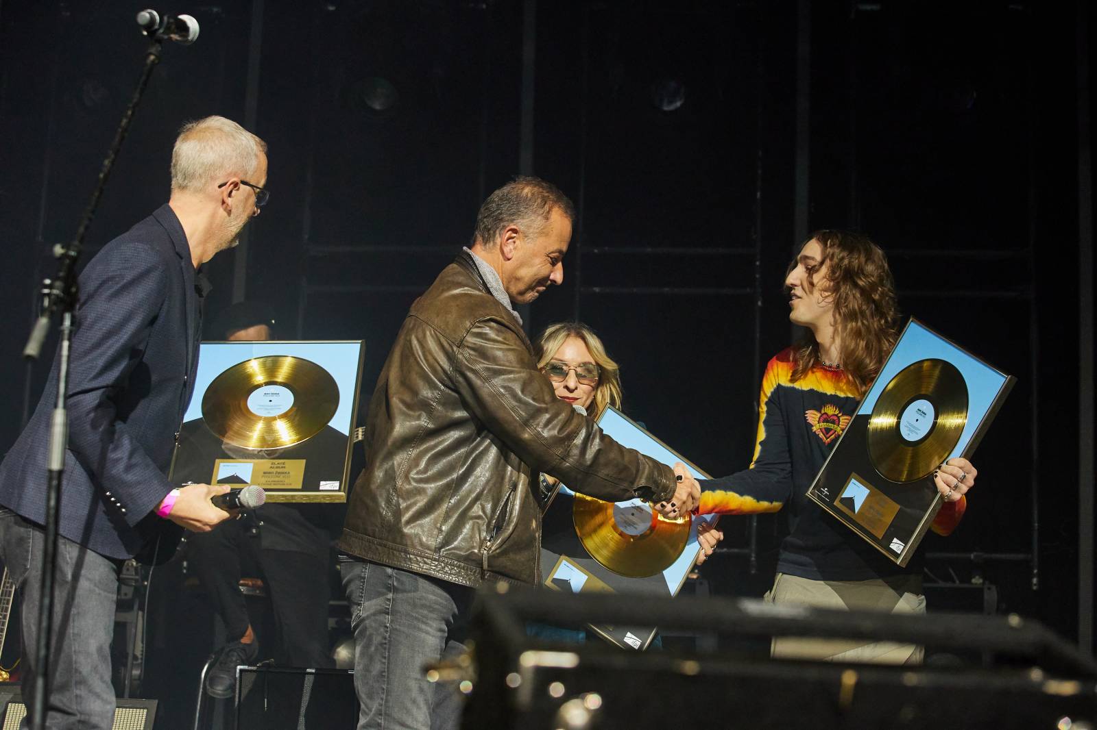 Přátelé a kolegové zavzpomínali v O2 universu na Mira Žbirku