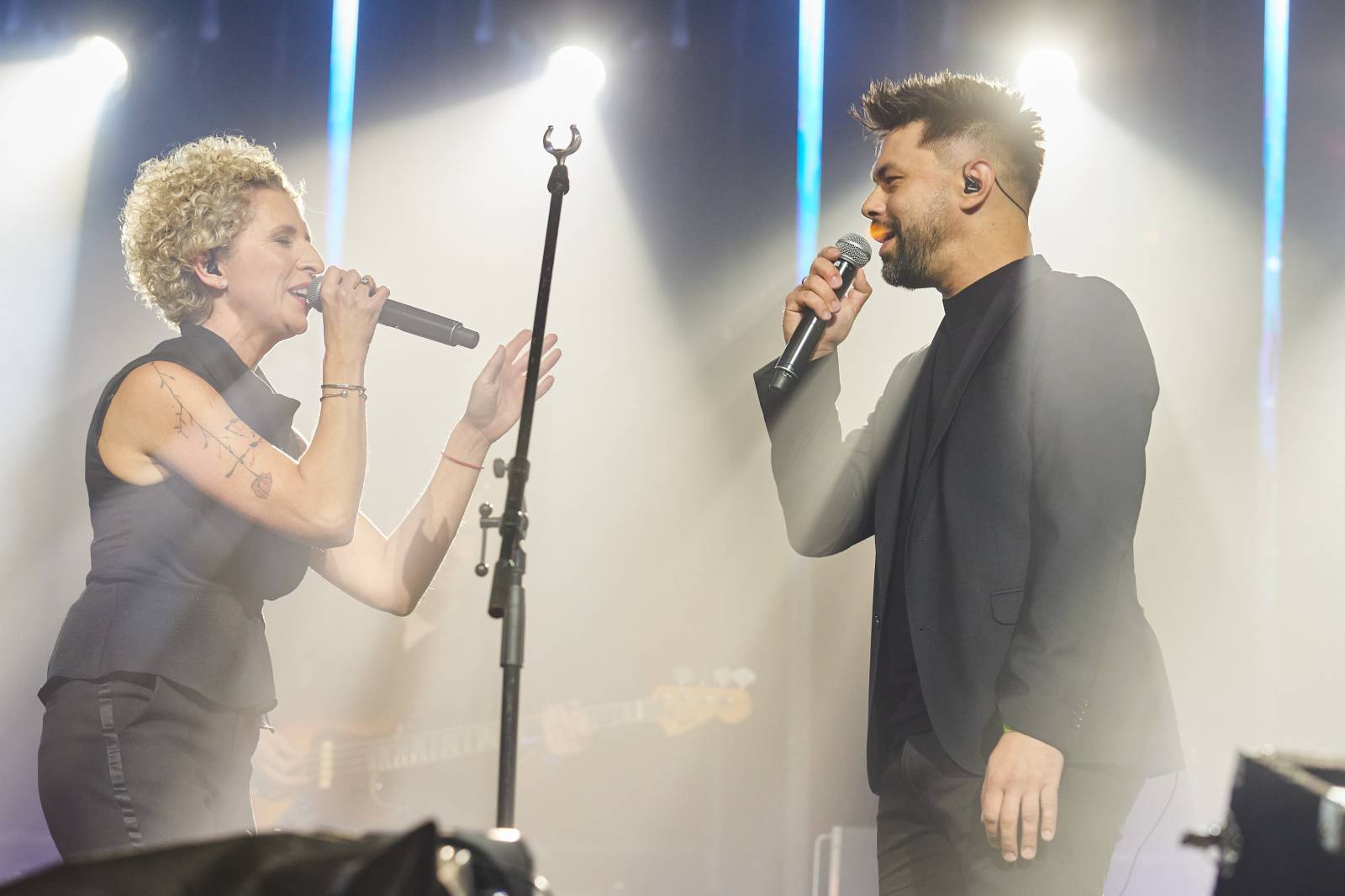 Přátelé a kolegové zavzpomínali v O2 universu na Mira Žbirku