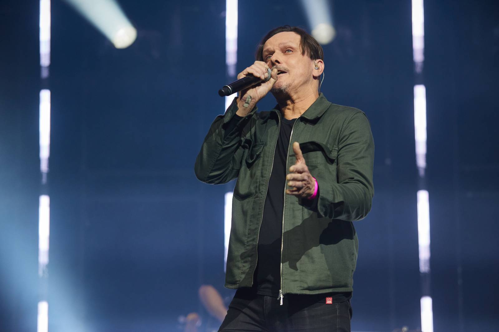 Přátelé a kolegové zavzpomínali v O2 universu na Mira Žbirku