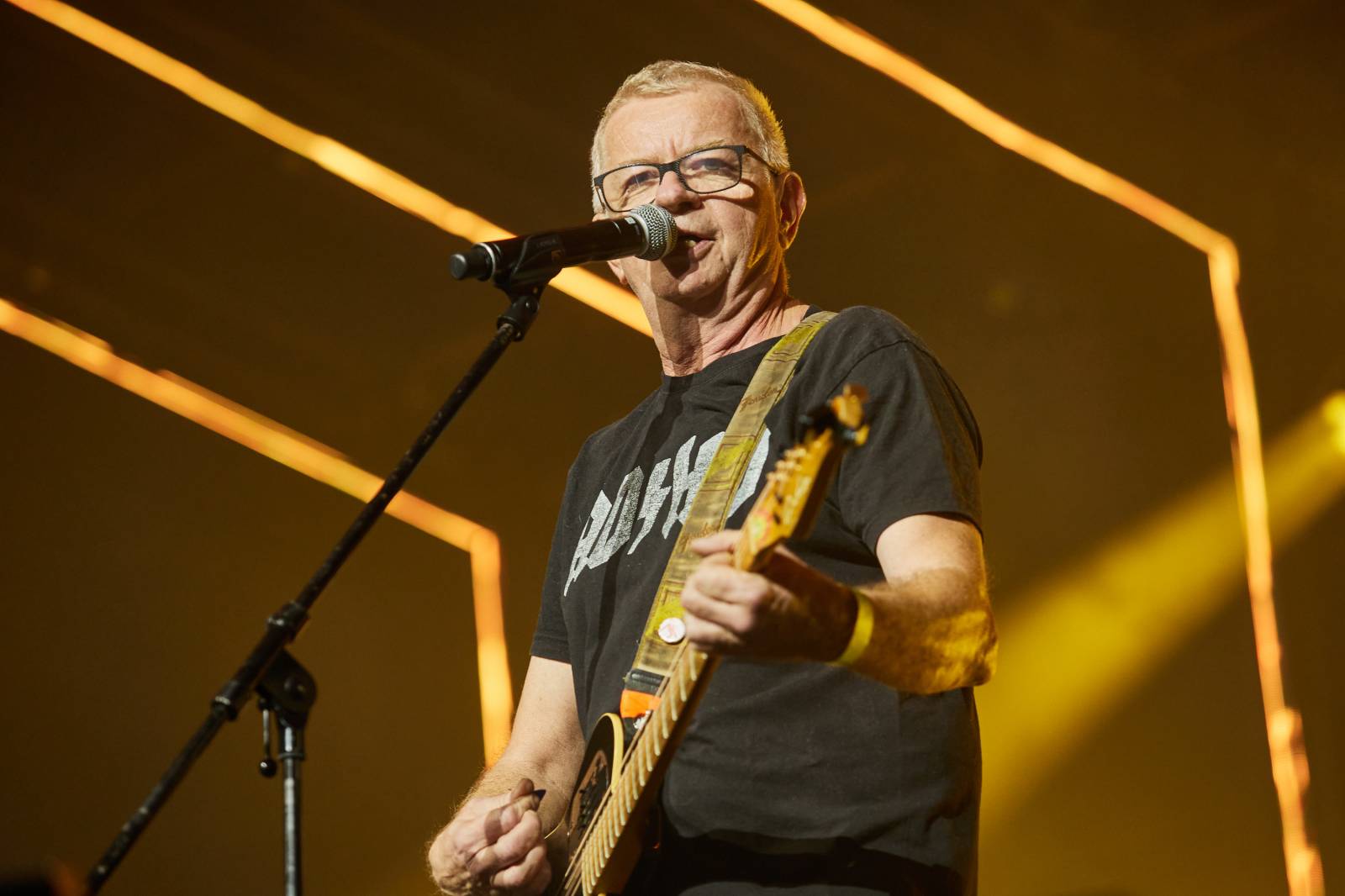 Přátelé a kolegové zavzpomínali v O2 universu na Mira Žbirku