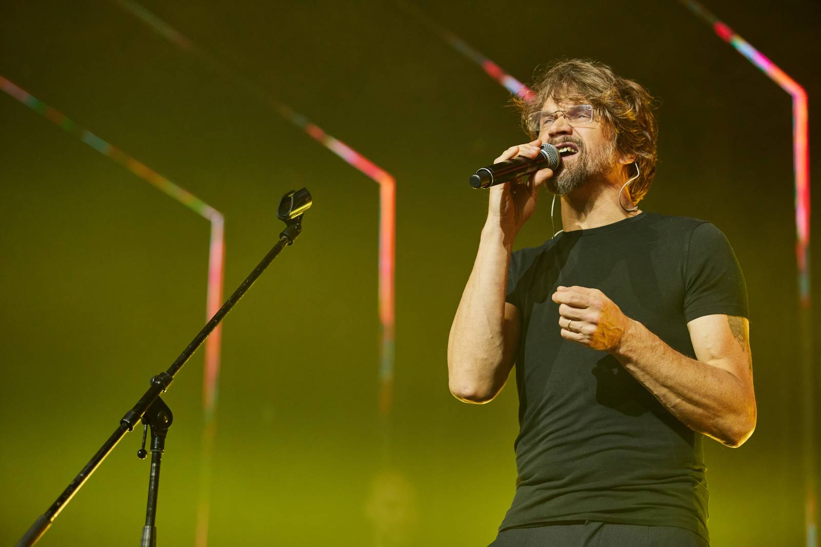 Přátelé a kolegové zavzpomínali v O2 universu na Mira Žbirku