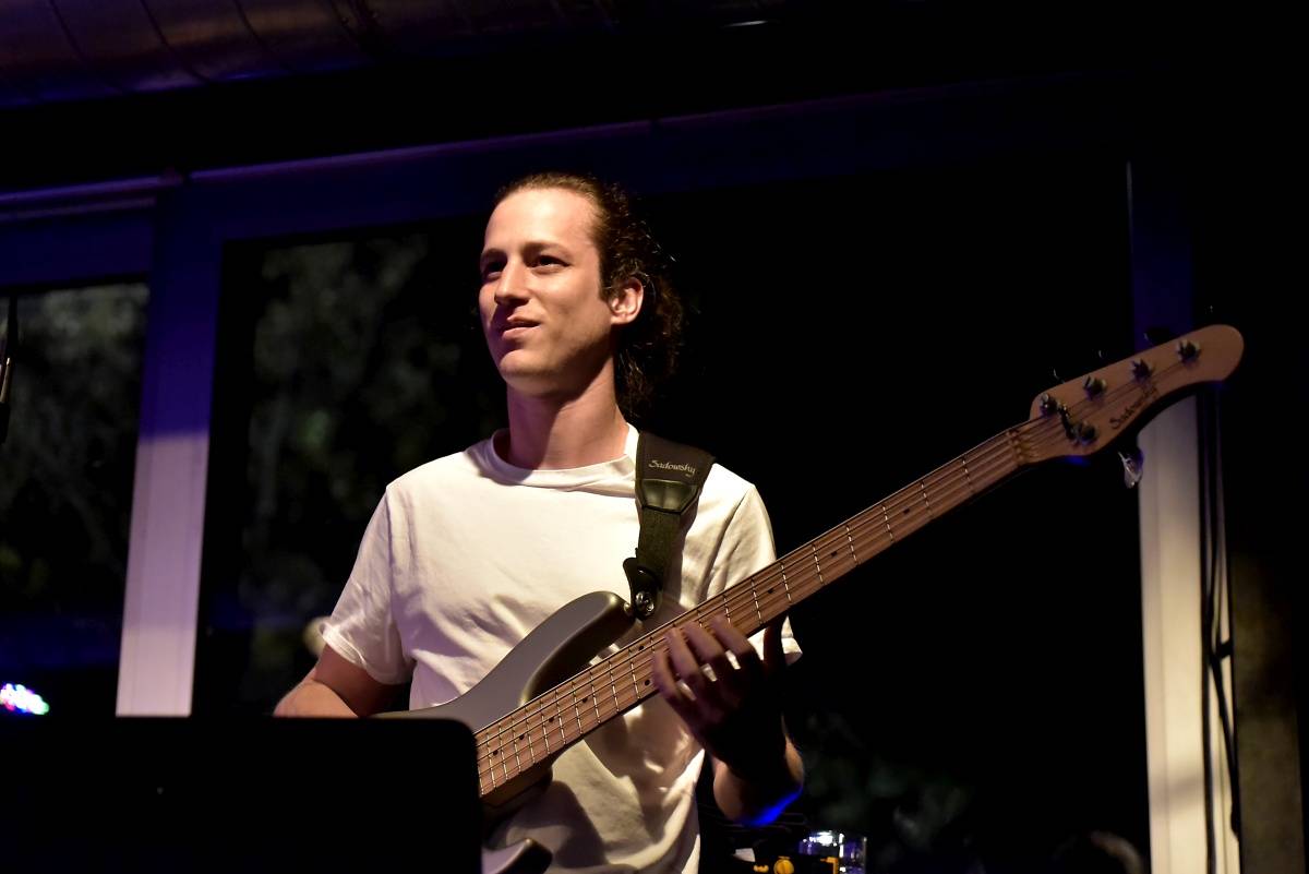 Vyprodaný Jazz Dock si vychutnal hráčské umění jazzového kytaristy Lee Ritenoura