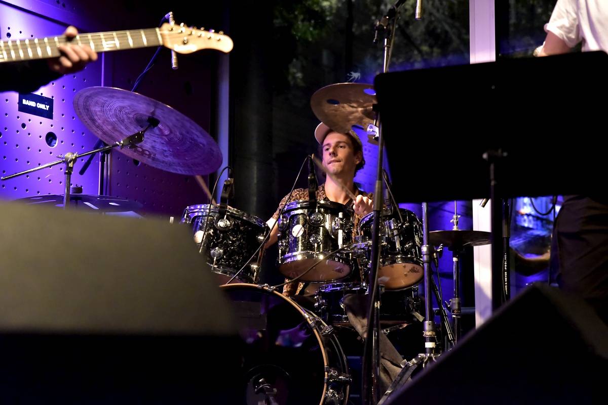 Vyprodaný Jazz Dock si vychutnal hráčské umění jazzového kytaristy Lee Ritenoura