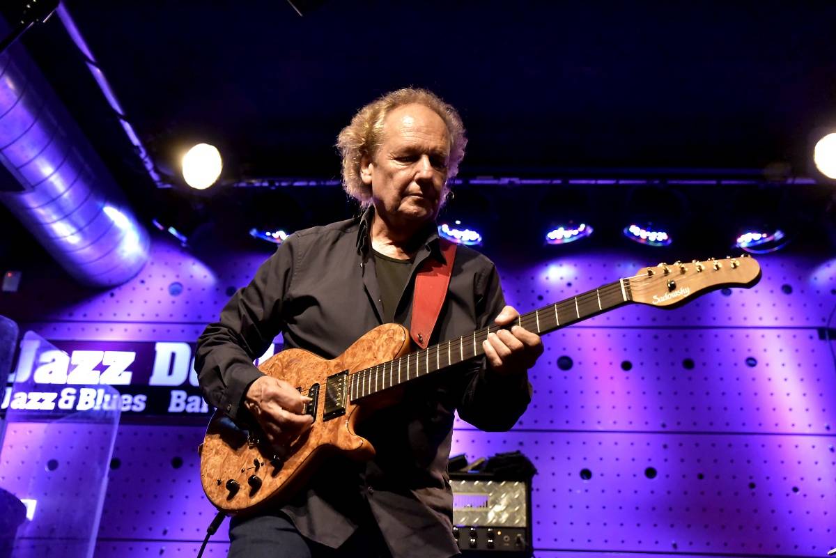 Vyprodaný Jazz Dock si vychutnal hráčské umění jazzového kytaristy Lee Ritenoura