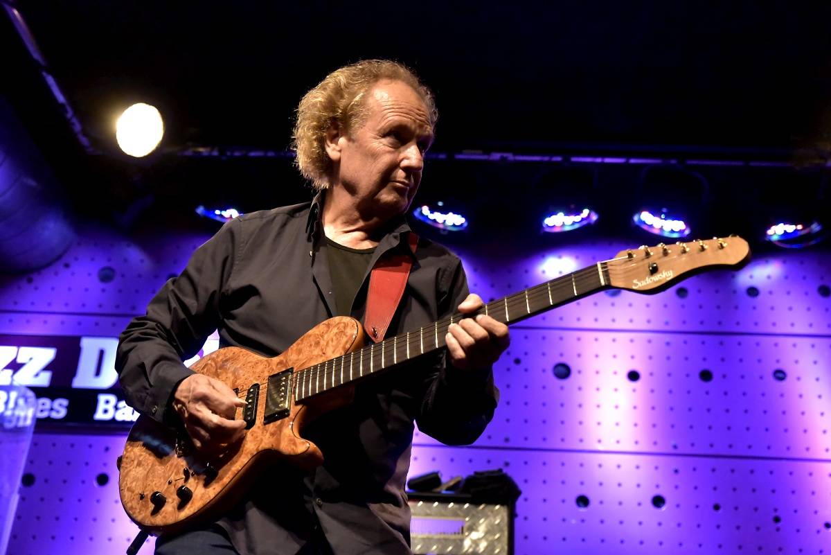 Vyprodaný Jazz Dock si vychutnal hráčské umění jazzového kytaristy Lee Ritenoura