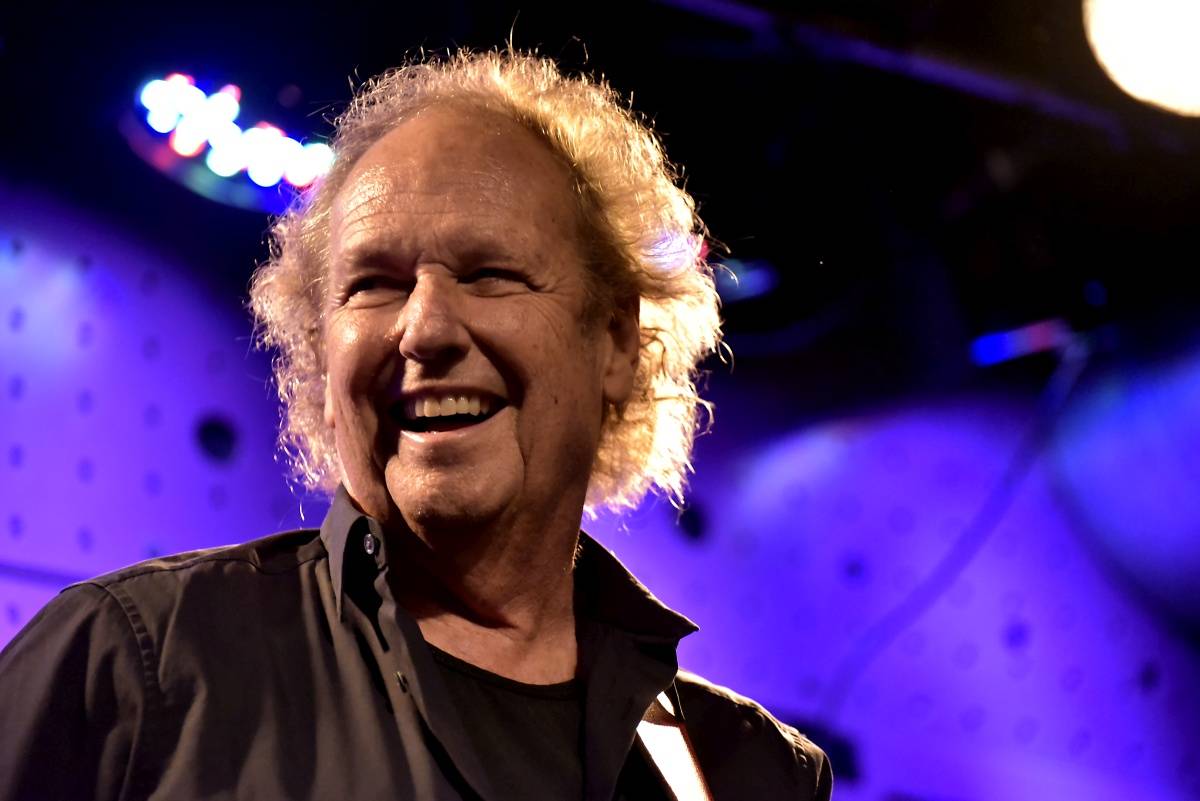 Vyprodaný Jazz Dock si vychutnal hráčské umění jazzového kytaristy Lee Ritenoura