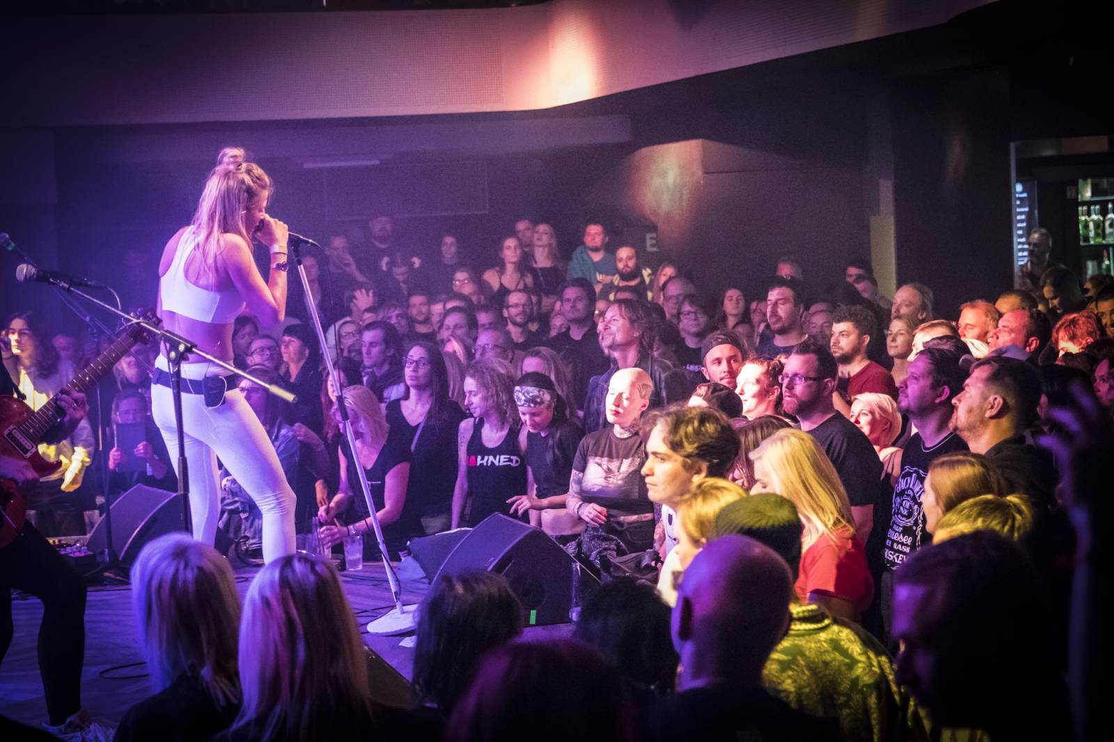 Gaia Mesiah předvedla v Lucerna Music Baru letecký den, nadšení fanoušci jásali