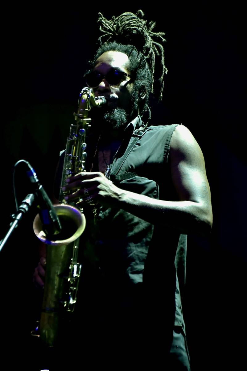 Bluesrockový kamion Tedeschi Trucks Band převálcoval Forum Karlín